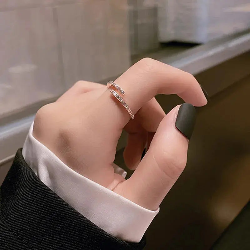 Minimalist Thin Cubic Zirconia Ring LumeaWomen