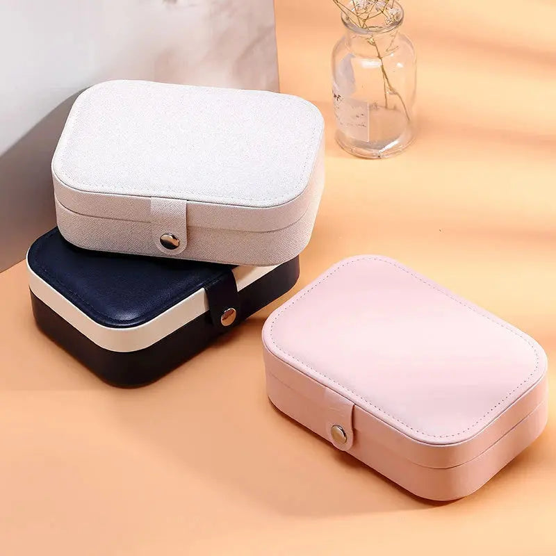 Portable Leather Jewelry Organizer - Travel Case with Zipper for Rings, Necklaces, Earrings & Bracelets LumeaWomen