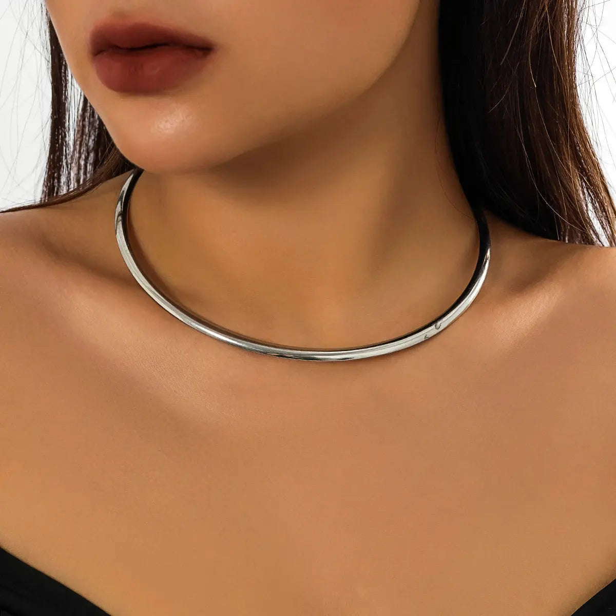 Elegant Chunky Circle Torque Choker Necklace LumeaWomen