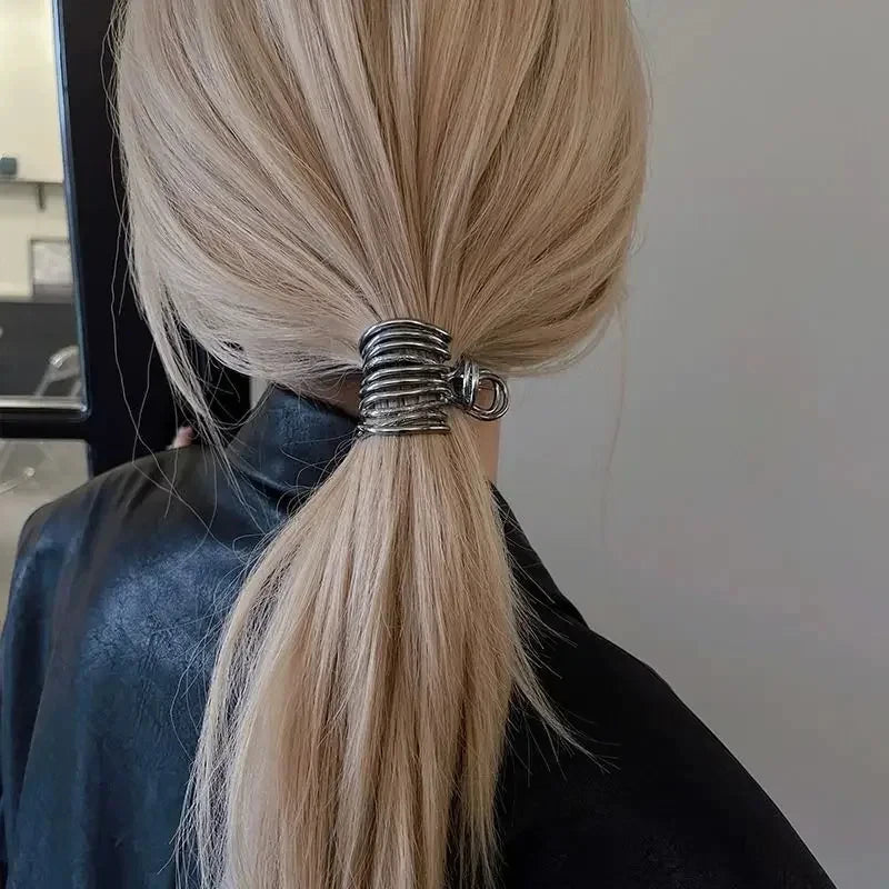 Fashion High Ponytail Clip - Metal Hollow Geometric Hair Claw for Women LumeaWomen