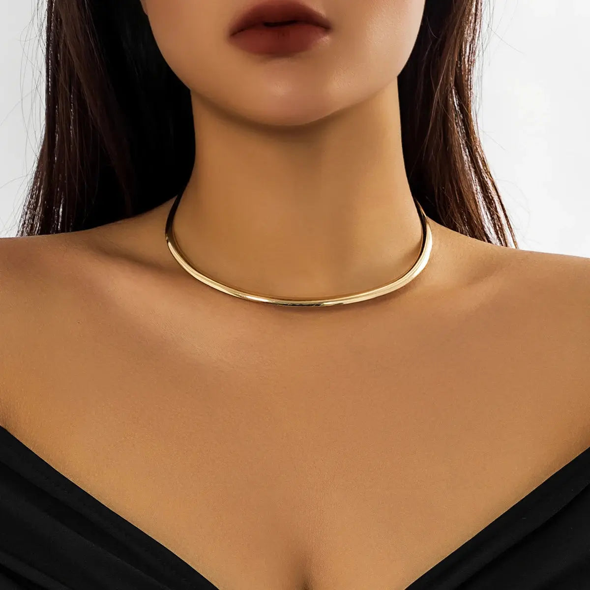Elegant Chunky Circle Torque Choker Necklace LumeaWomen