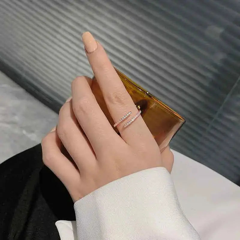 Minimalist Thin Cubic Zirconia Ring LumeaWomen
