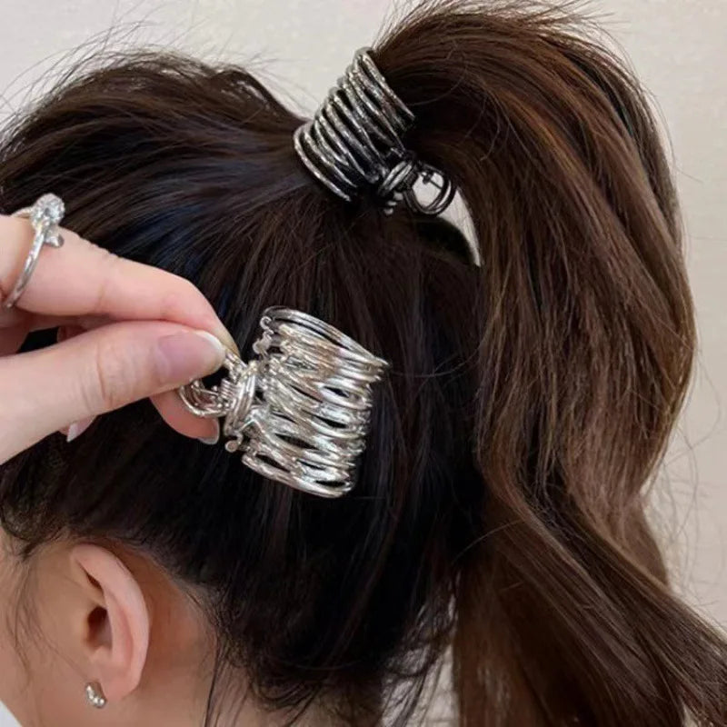Fashion High Ponytail Clip - Metal Hollow Geometric Hair Claw for Women LumeaWomen