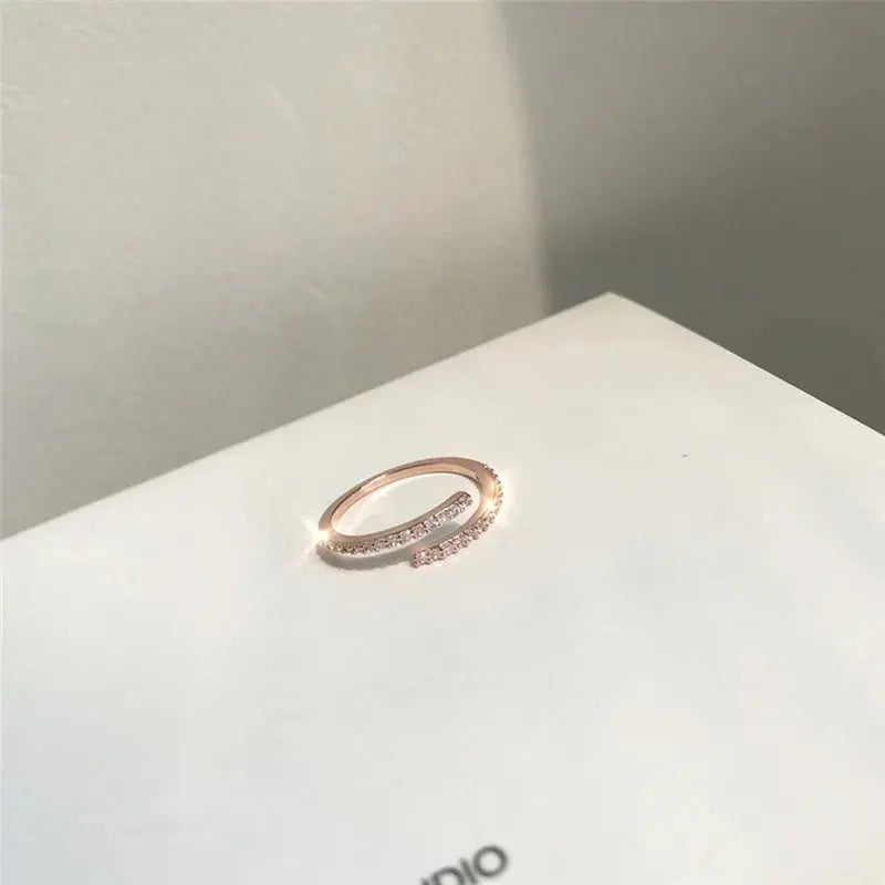 Minimalist Thin Cubic Zirconia Ring LumeaWomen