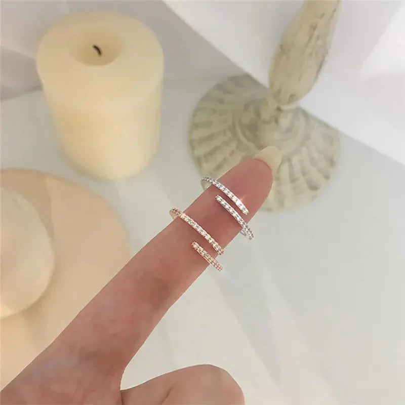 Minimalist Thin Cubic Zirconia Ring LumeaWomen