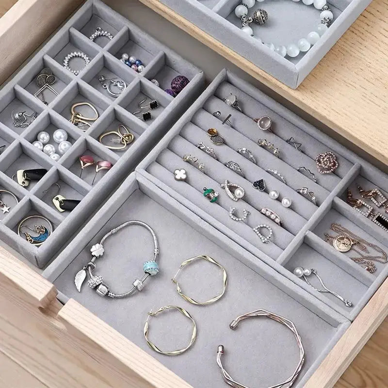 Soft Velvet Stackable Jewelry Tray - Portable Organizer for Rings, Earrings, Necklaces & Bracelets LumeaWomen