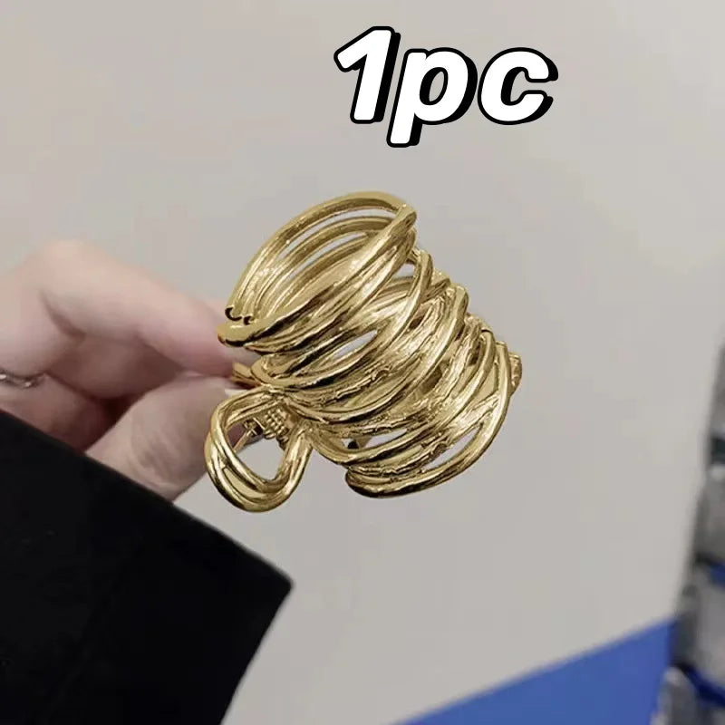 Fashion High Ponytail Clip - Metal Hollow Geometric Hair Claw for Women LumeaWomen