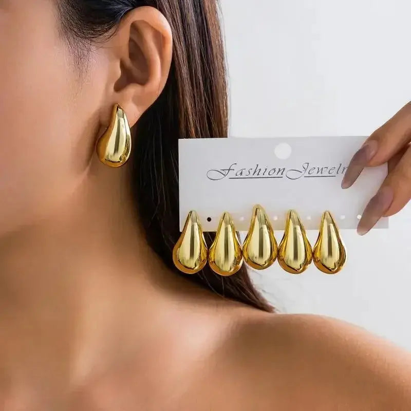 Trendy Gold Chunky Drop Earrings LumeaWomen
